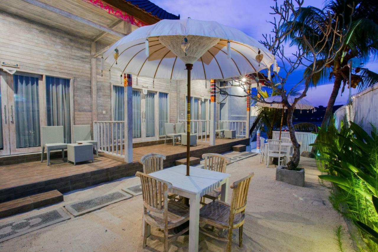 The Waterfront Beach House Нуса Лембонган Екстериор снимка